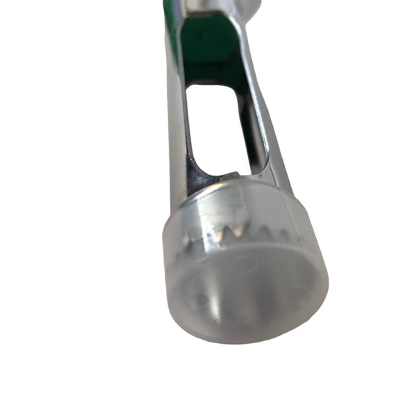 New Kitchen Gadget Tool Apple Corer Removes Apple Core, Metal - Picture 4 of 6